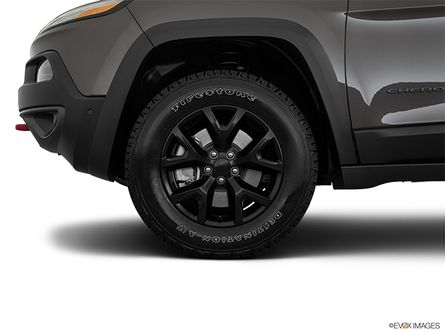 2018 Jeep Cherokee | Front Drivers side wheel at profile