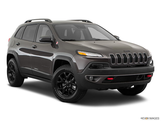 2018 Jeep Cherokee | Front passenger 3/4 w/ wheels turned