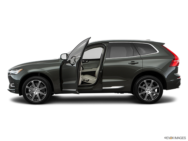 2018 Volvo XC60 | Driver's side profile with drivers side door open