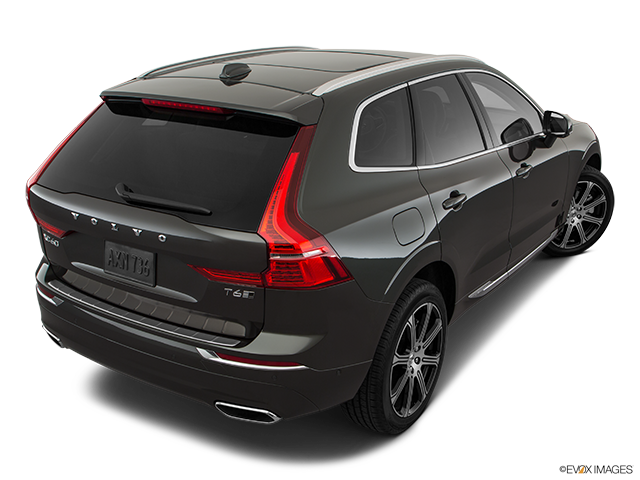 2018 Volvo XC60 | Rear 3/4 angle view