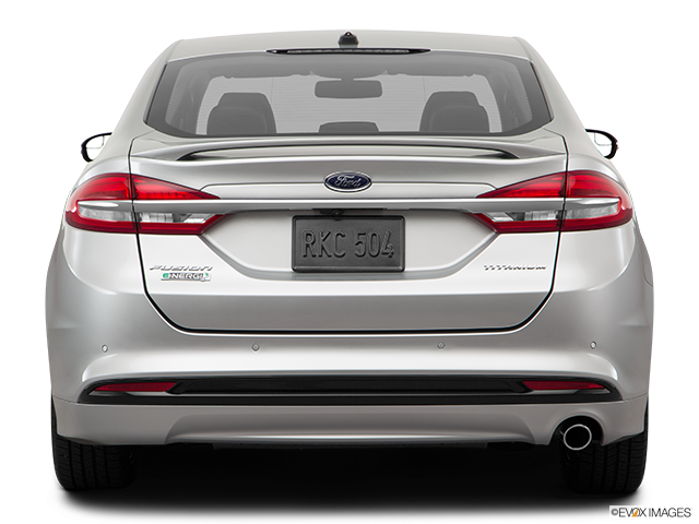 2018 Ford Fusion | Low/wide rear