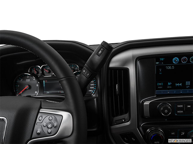 2018 GMC Sierra 1500 | Gear shifter/center console