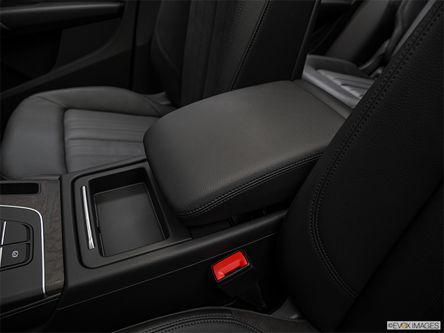2018 Audi Q5 | Front center console with closed lid, from driver’s side looking down
