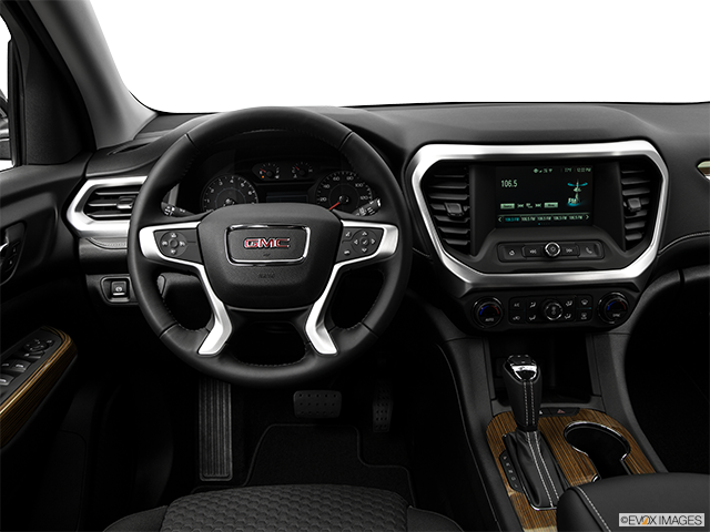 2018 GMC Acadia | Steering wheel/Center Console