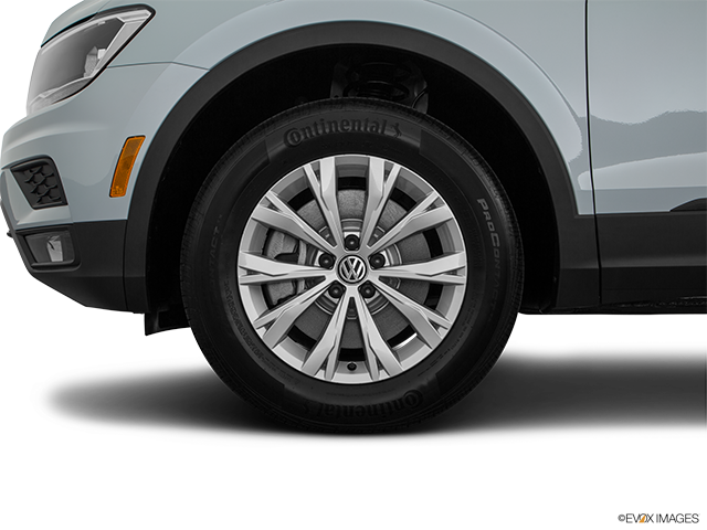 2018 Volkswagen Tiguan | Front Drivers side wheel at profile