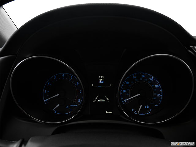 2018 Toyota Corolla iM | Speedometer/tachometer
