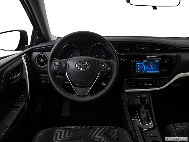 2018 Toyota Corolla iM | Steering wheel/Center Console