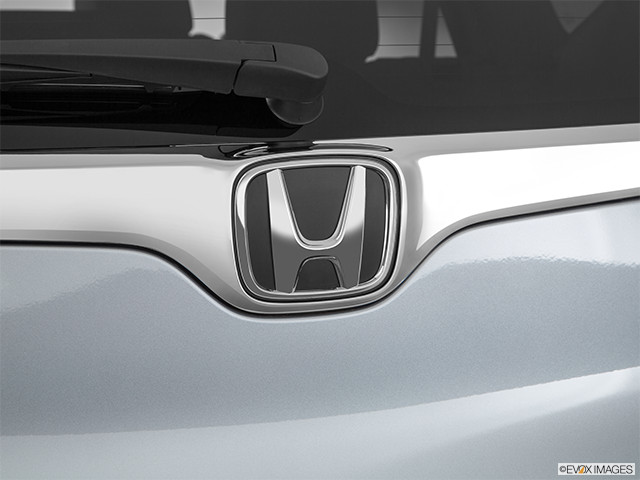 2018 Honda CR-V | Rear manufacturer badge/emblem