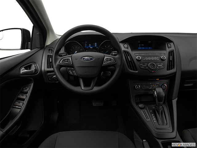 2018 Ford Focus | Steering wheel/Center Console