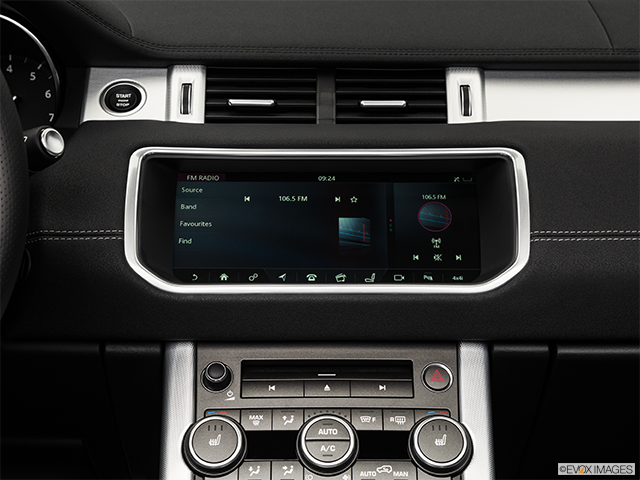 2018 Land Rover Range Rover Evoque Cabriolet | Closeup of radio head unit