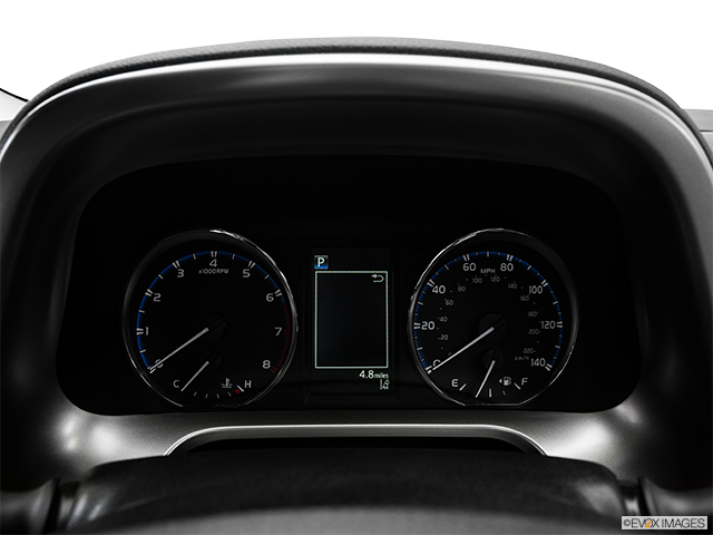 2018 Toyota RAV4 | Speedometer/tachometer