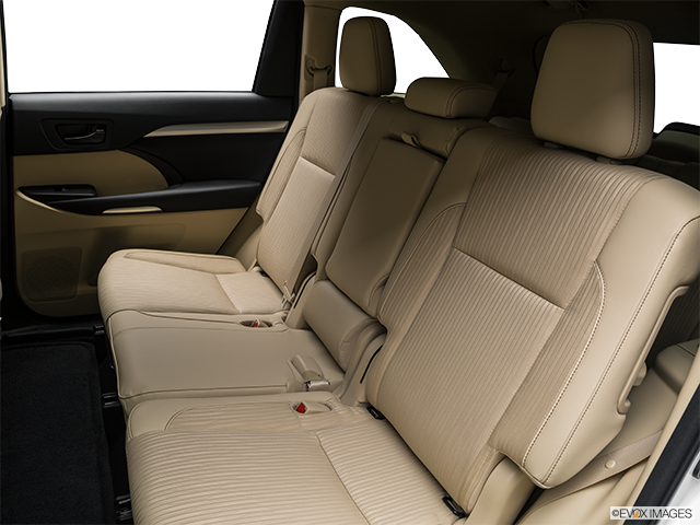2018 Toyota Highlander | Rear seats from Drivers Side