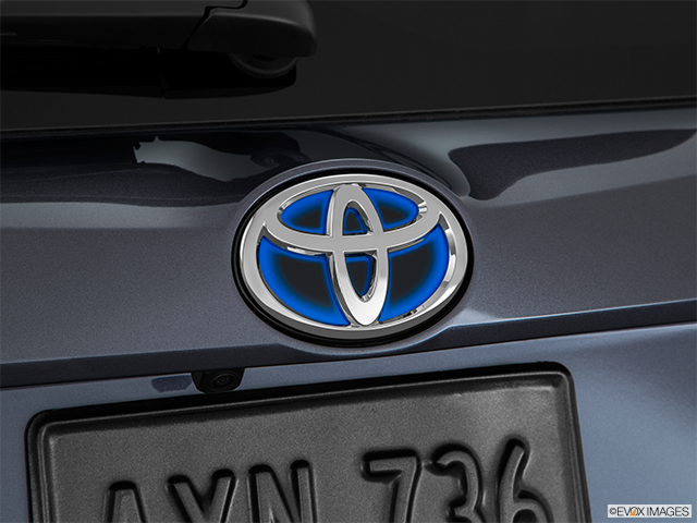 2018 Toyota RAV4 Hybrid: Reviews, Price, Specs, Photos and Trims ...