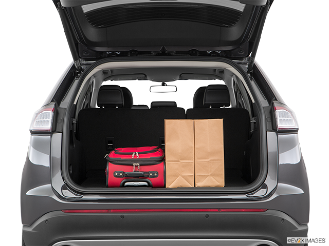 2018 Ford Edge | Trunk props