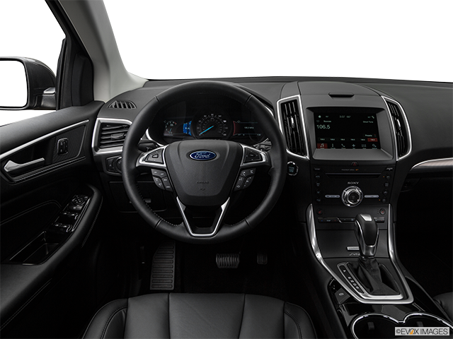 2018 Ford Edge | Steering wheel/Center Console