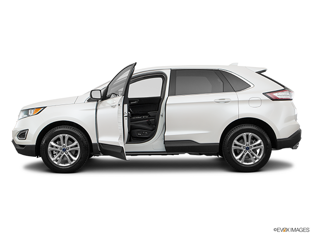 2018 Ford Edge | Driver's side profile with drivers side door open