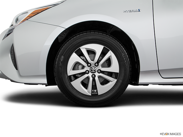 2018 Toyota Prius | Front Drivers side wheel at profile