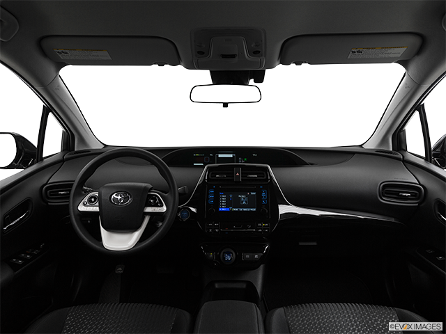 2018 Toyota Prius | Centered wide dash shot
