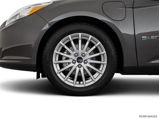 2018 Ford Focus | Front Drivers side wheel at profile