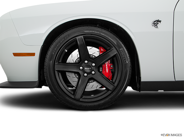 2018 Dodge Challenger | Front Drivers side wheel at profile