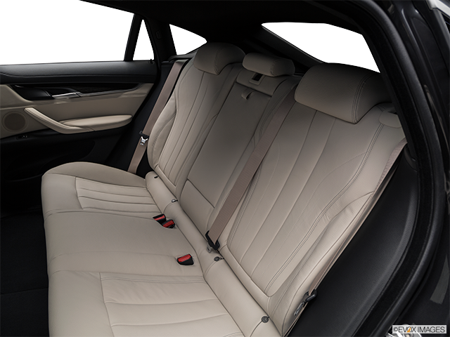2018 BMW X6 | Rear seats from Drivers Side