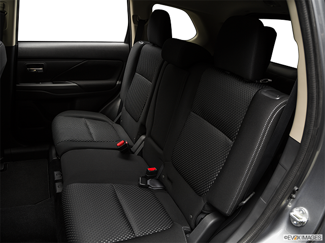 2018 Mitsubishi Outlander | Rear seats from Drivers Side