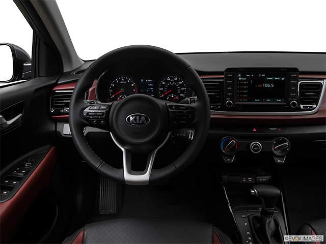 2018 Kia Rio | Steering wheel/Center Console