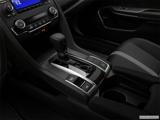 2018 Honda Civic Sedan | Gear shifter/center console