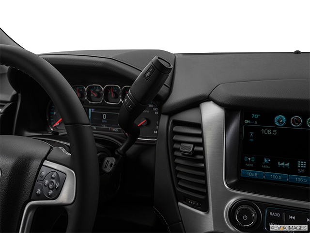 2018 GMC Yukon | Gear shifter/center console