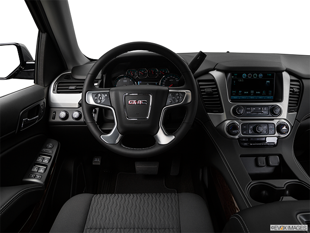 2018 GMC Yukon | Steering wheel/Center Console