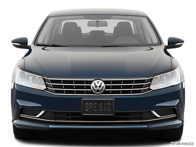 2018 Volkswagen Passat | Low/wide front