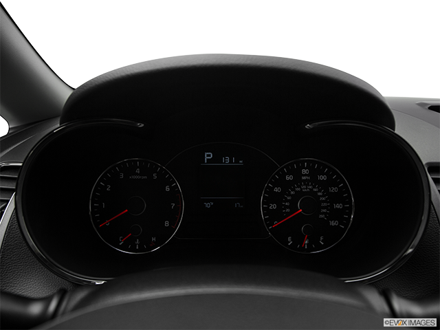 2018 Kia Forte | Speedometer/tachometer