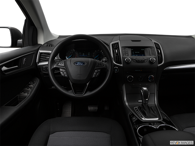 2018 Ford Edge | Steering wheel/Center Console