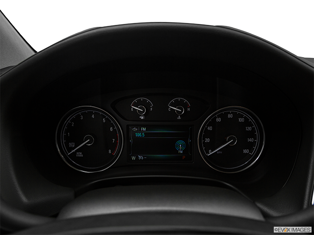 2018 Buick Enclave | Speedometer/tachometer
