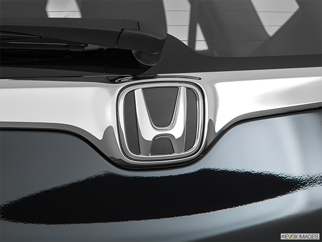 2018 Honda CR-V | Rear manufacturer badge/emblem