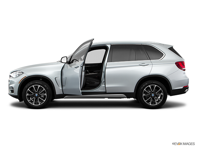 2018 BMW X5 | Driver's side profile with drivers side door open