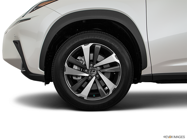 2018 Lexus NX 300h | Front Drivers side wheel at profile