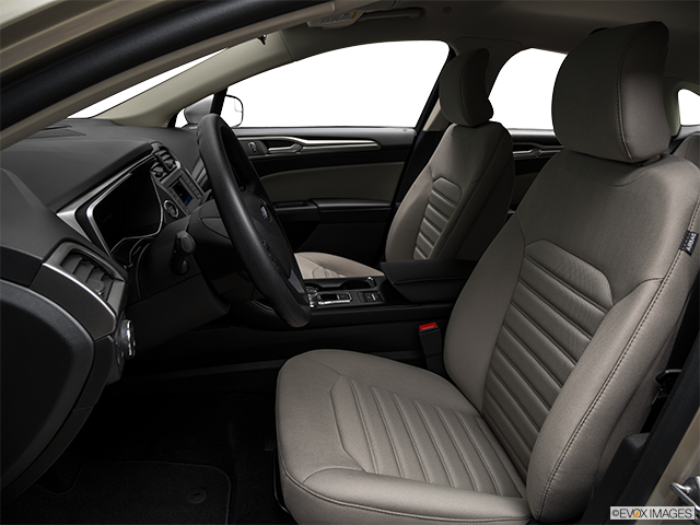 2018 Ford Fusion | Front seats from Drivers Side