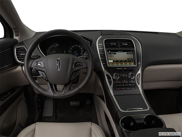 2018 Lincoln MKX | Steering wheel/Center Console