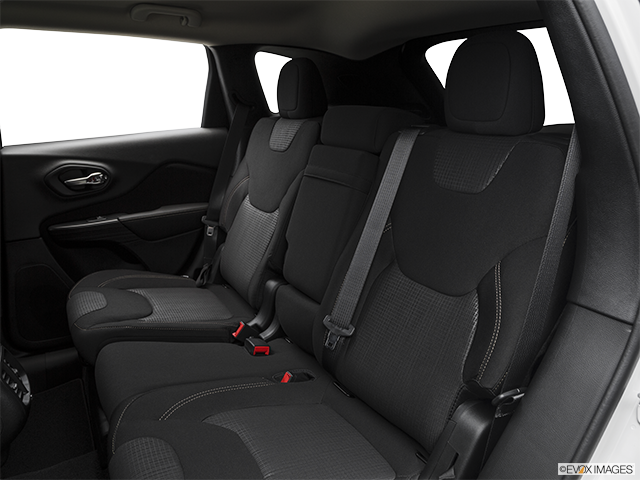 2018 Jeep Cherokee | Rear seats from Drivers Side