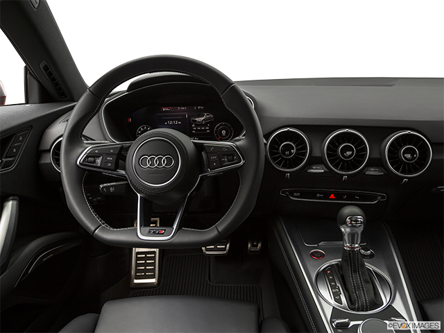 2018 Audi TTS | Steering wheel/Center Console
