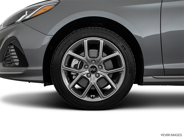 2018 Hyundai Sonata | Front Drivers side wheel at profile