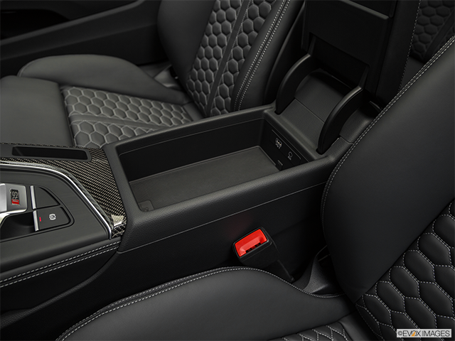 2018 Audi RS5 | Front center divider