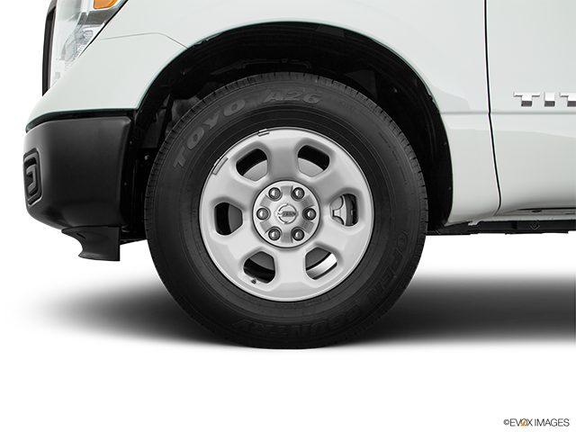 2018 Nissan Titan | Front Drivers side wheel at profile