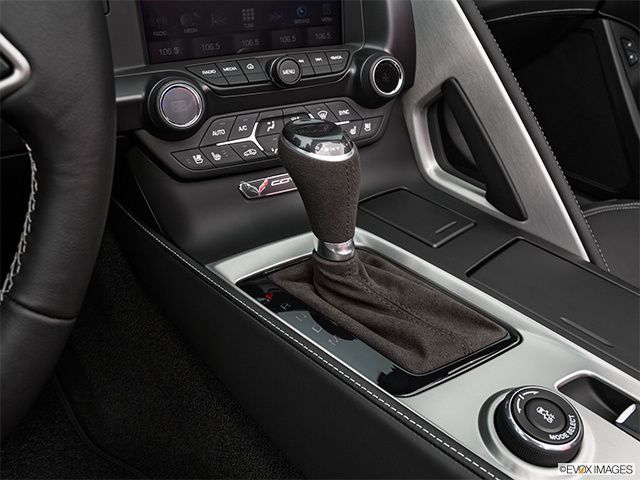 2019 Chevrolet Corvette | Gear shifter/center console
