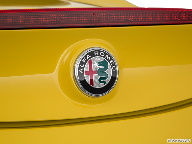 2018 Alfa Romeo 4C | Rear manufacturer badge/emblem