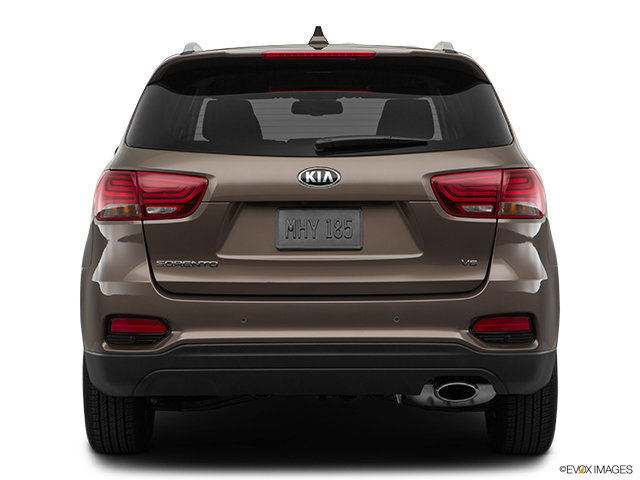 2019 Kia Sorento | Low/wide rear
