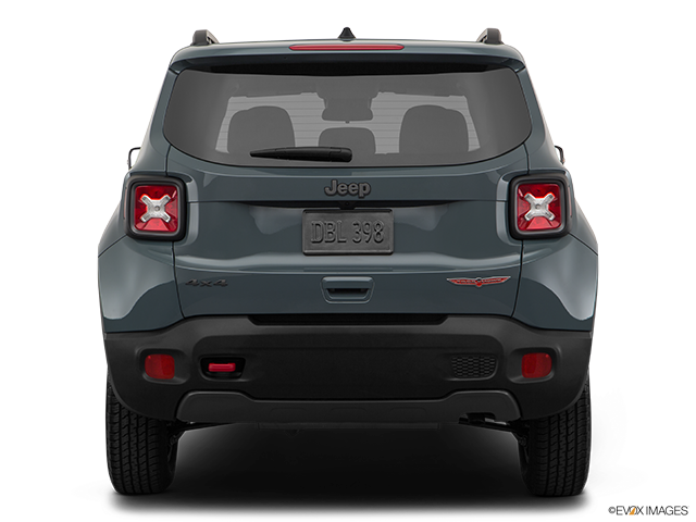 2018 Jeep Renegade | Low/wide rear