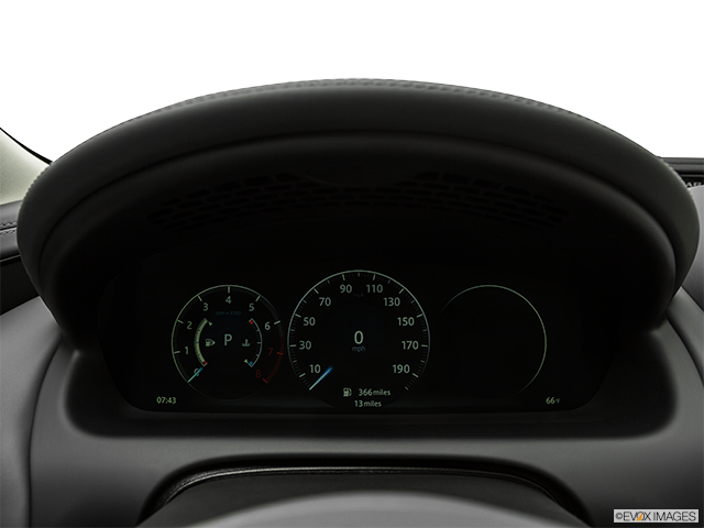 2018 Jaguar XJ | Speedometer/tachometer