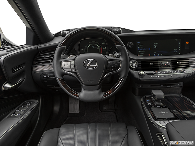 2018 Lexus LS 500L AWD | Steering wheel/Center Console